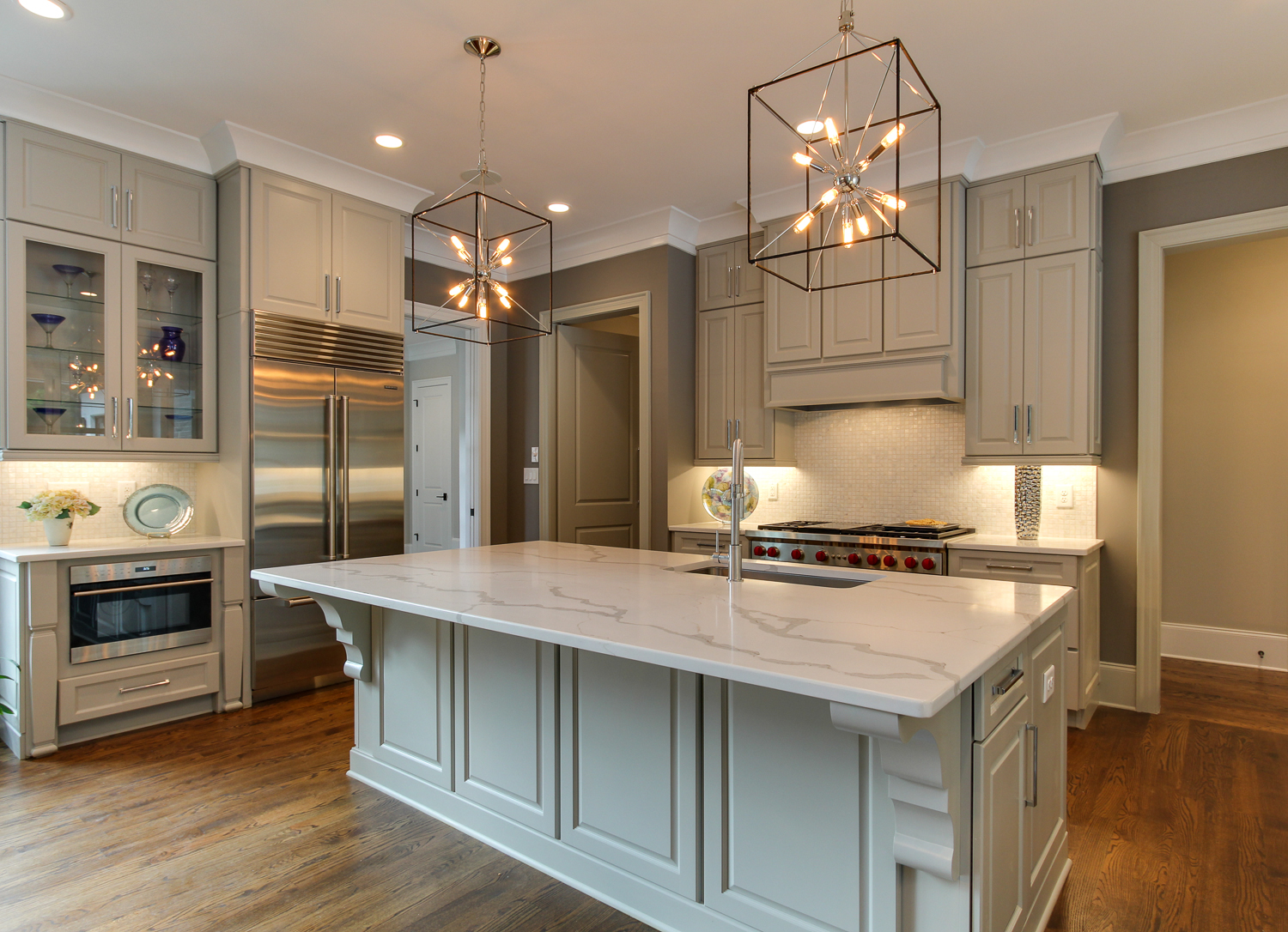 Transitional kitchen Traditional Shaker